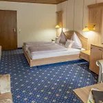 Göbel Hotell 3*