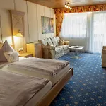 Göbel Hotell 3*