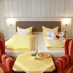 Göbel Hotell 3*