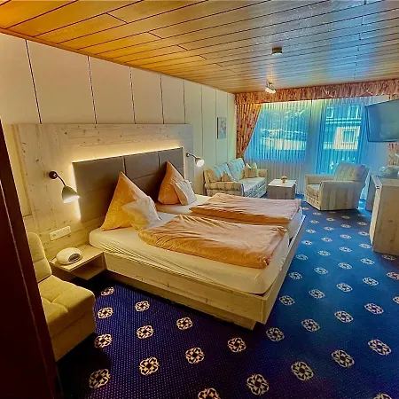 Hotel Goebel Garni 3*