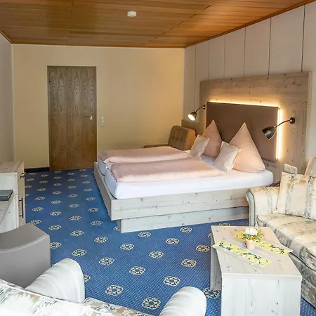 Hotel Goebel Garni 3*