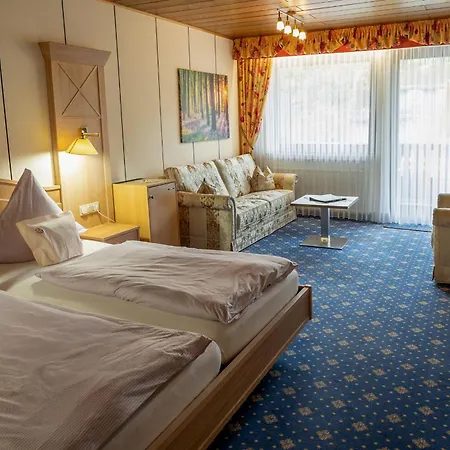 Goebel Garni Hotel 3*