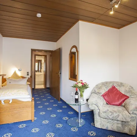 Goebel 3*