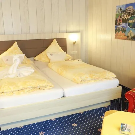 Hotel Goebel Garni 3*