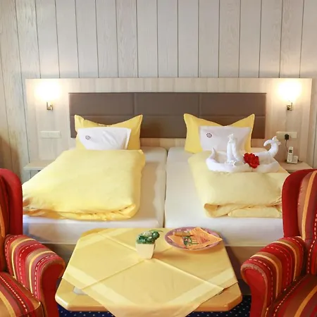 Goebel Garni Hotel 3*